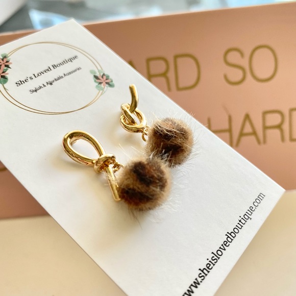 NWT Animal Print Furry Balls Stud Earrings - Picture 3 of 6